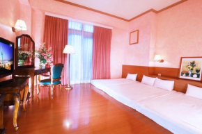 Отель East Commercial Affairs Hotel  Luodong Township